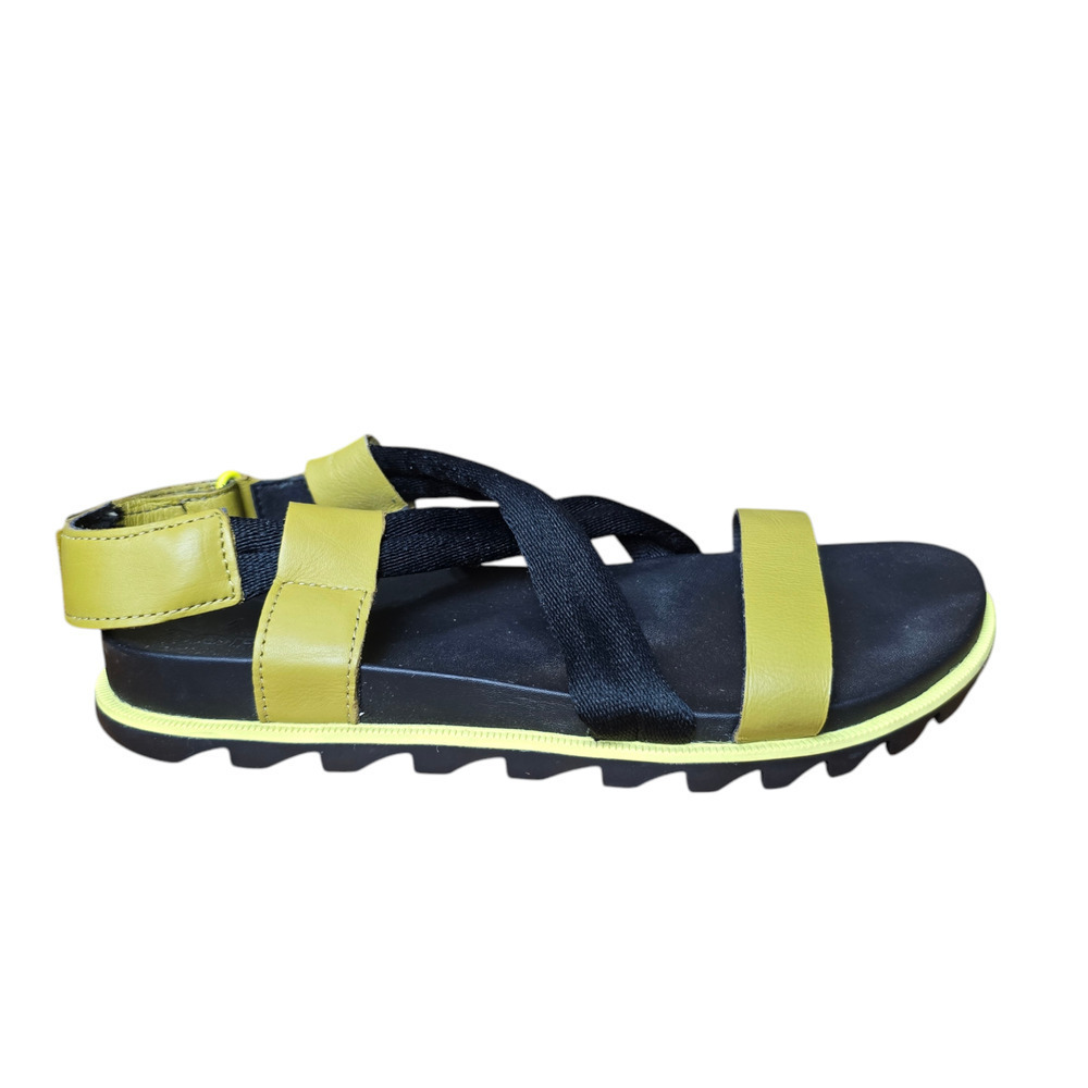 Sorel roaming decon sandals size 7 black dioxide gold
